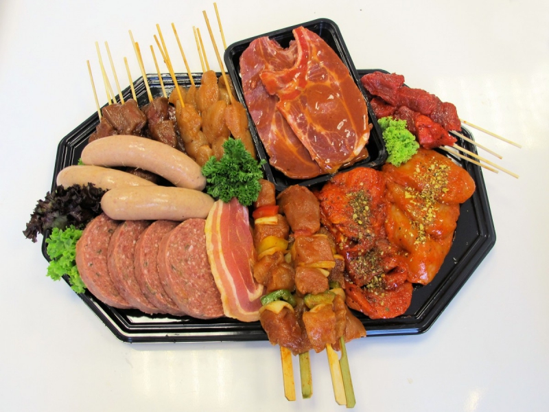 boucherie-BOUYON-min_bbq_butcher_shop_supermarket_meal_party-766127